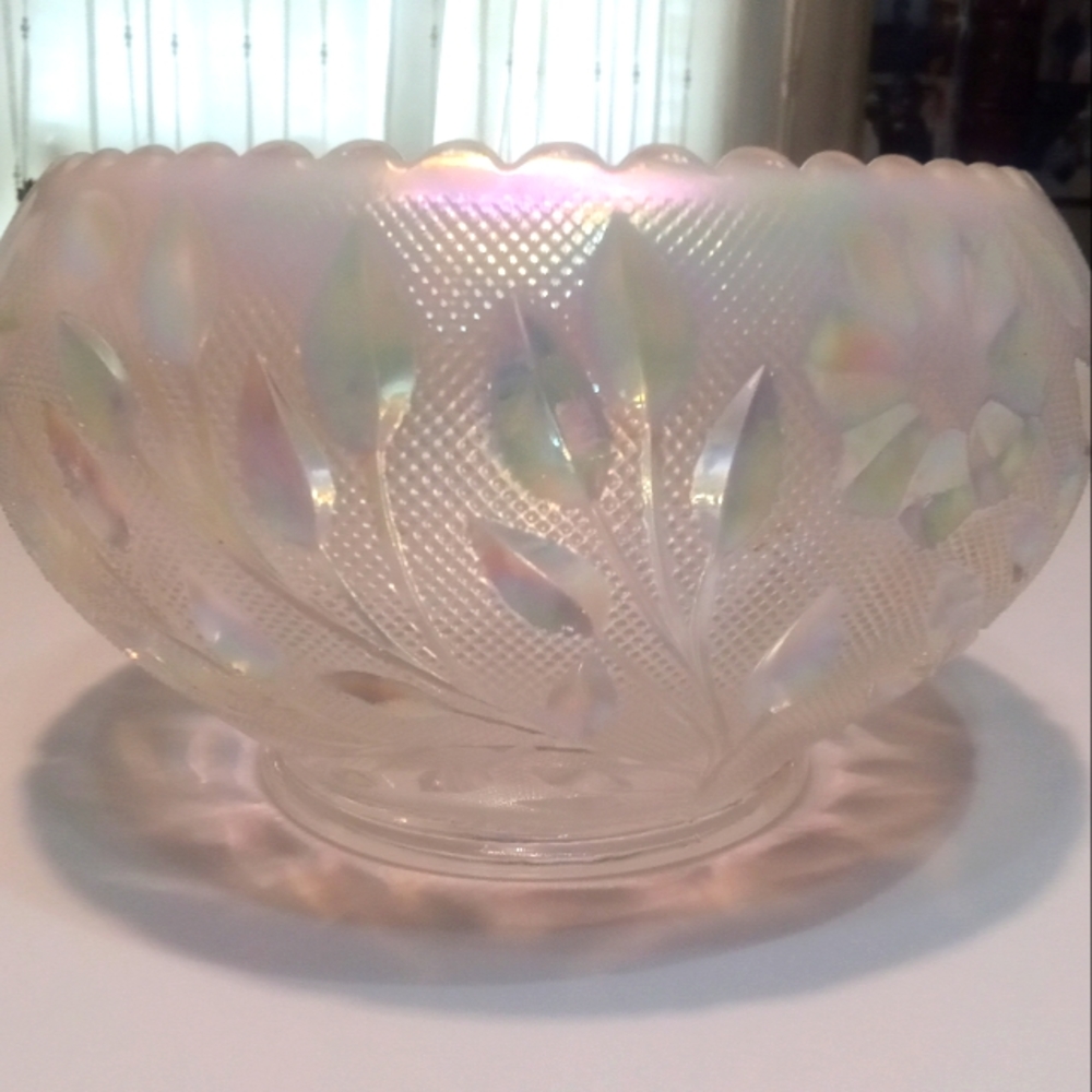 COPY - Vintage Fenton opalescent bowl